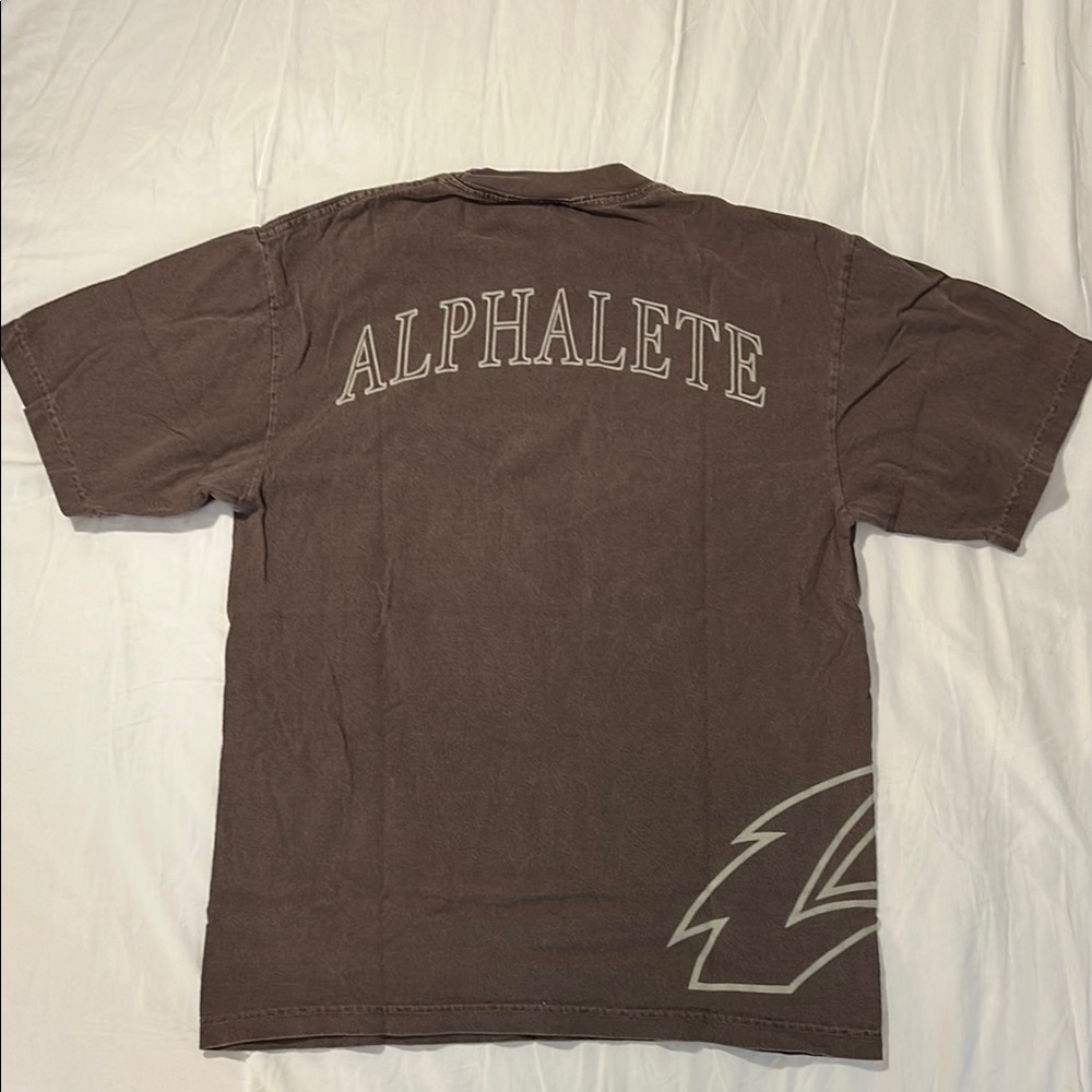Alphalete Athletics Giant Wolf Head T-Shirt